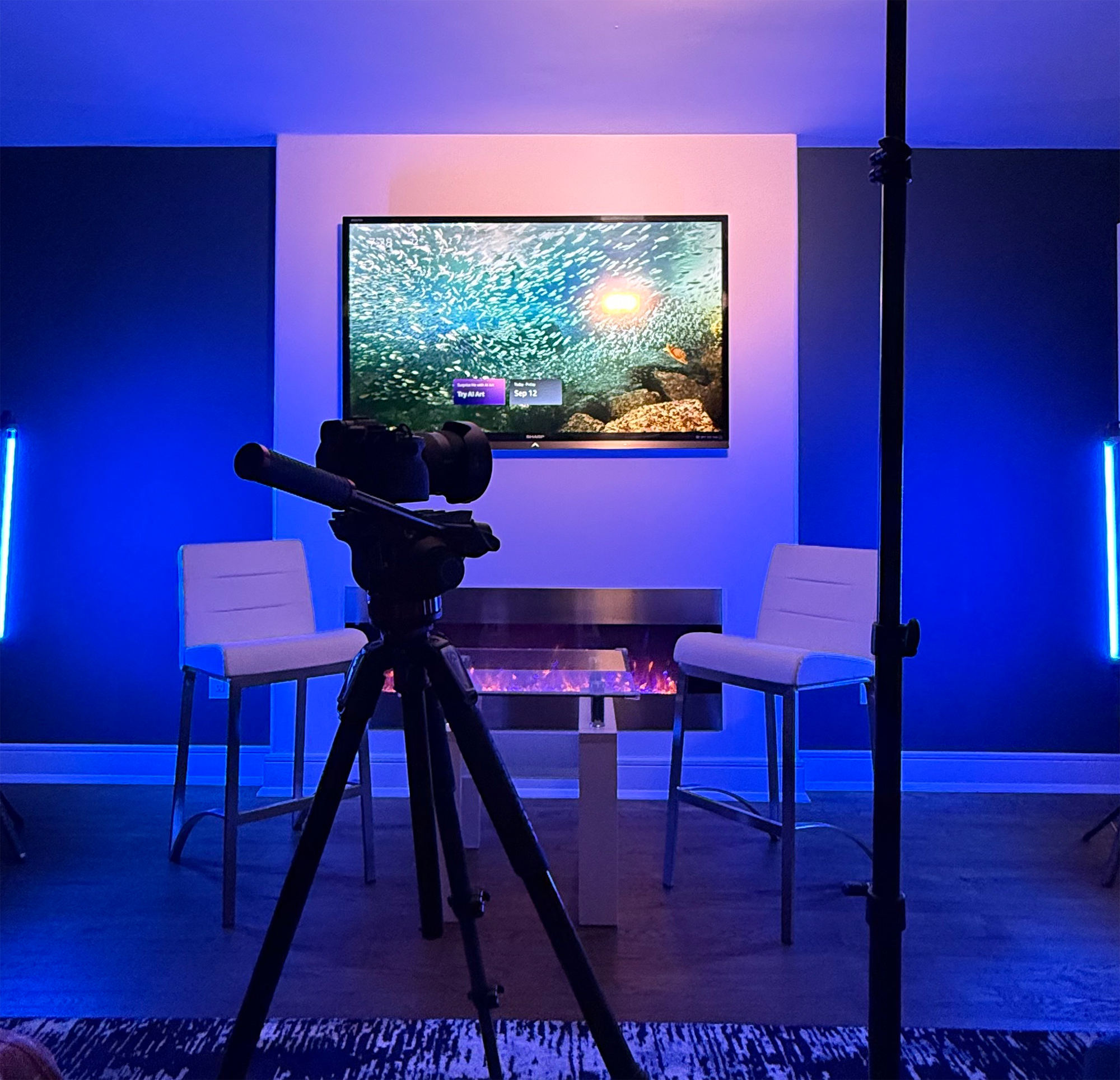 Bertoli-Marketing-Videography-Blue-Room-Scene